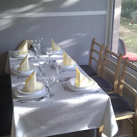 维拉佩特拉酒店 3*